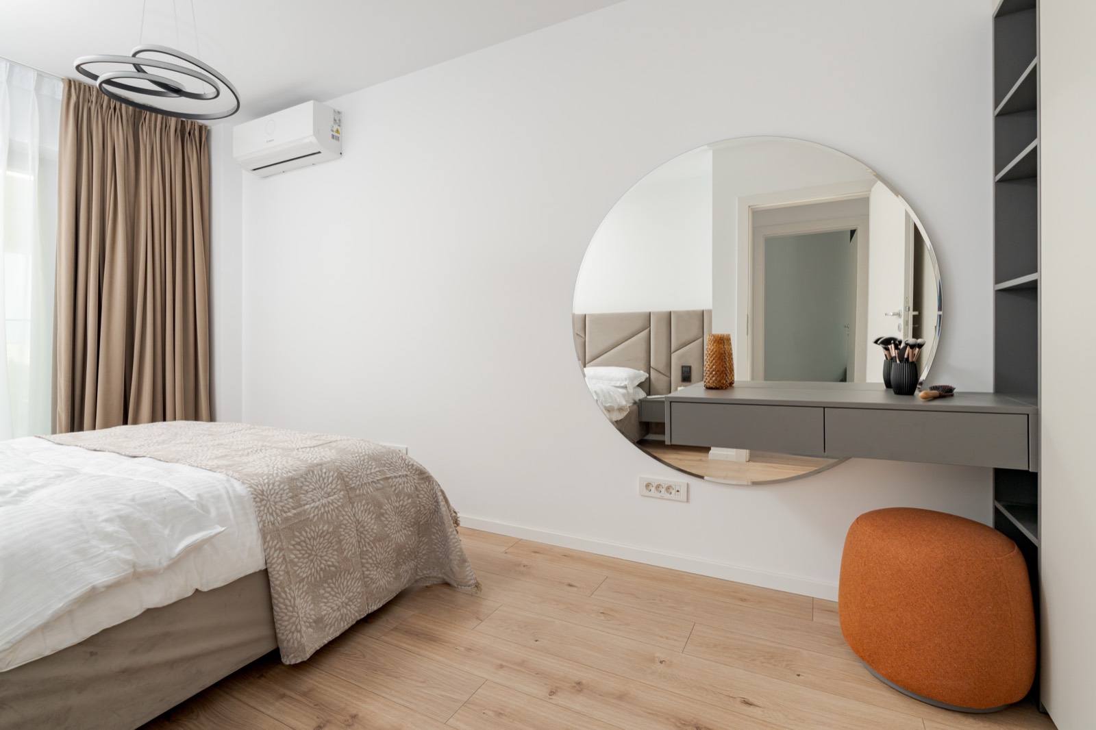 Dormitor în apartamentul model – Avrig Park Residence (fotografie reală)